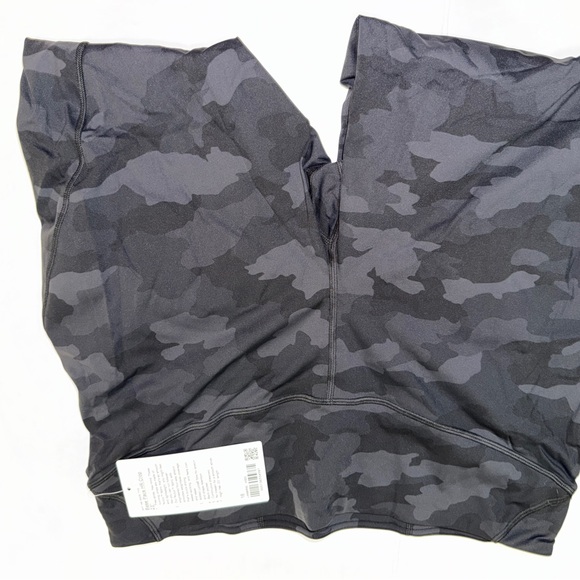 lululemon athletica Base Pace HR Crop - Picture 1 of 2
